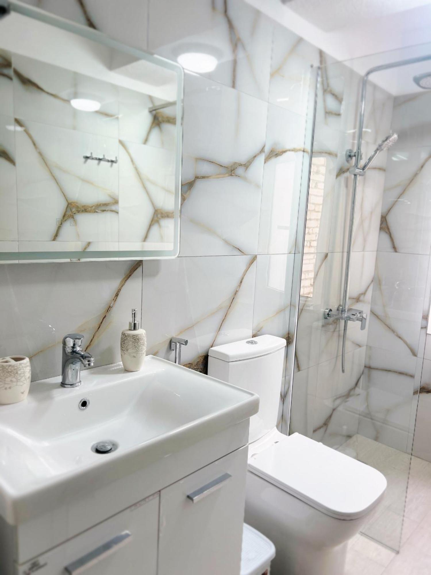 Joyful Apartment Тирана Екстер'єр фото