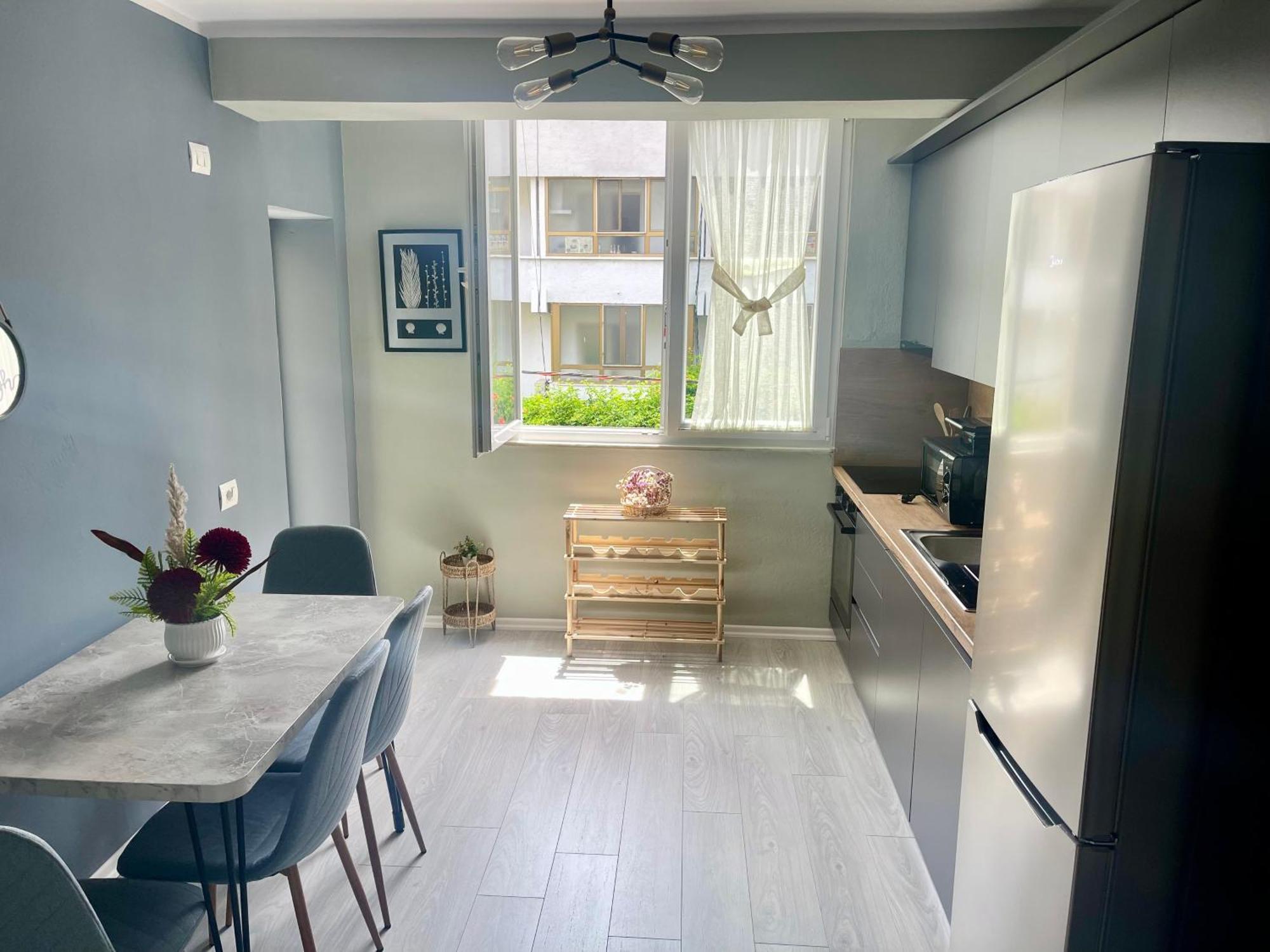 Joyful Apartment Тирана Екстер'єр фото
